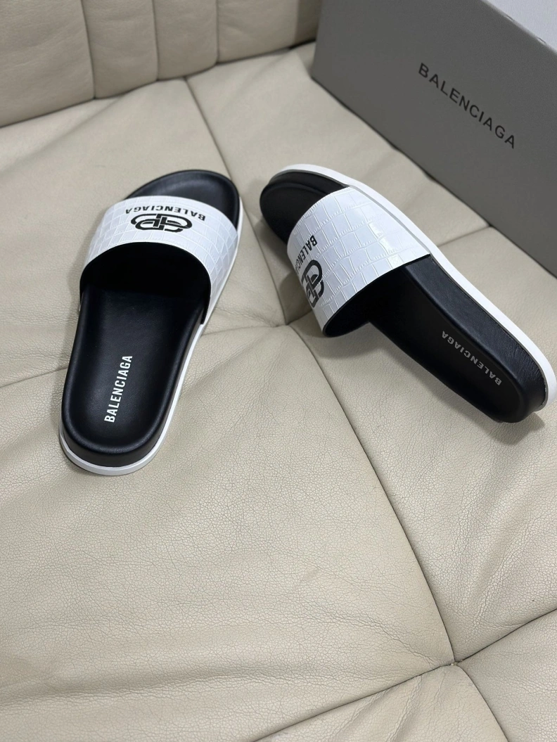 Compact Bxlxnciaga Slippers 109329