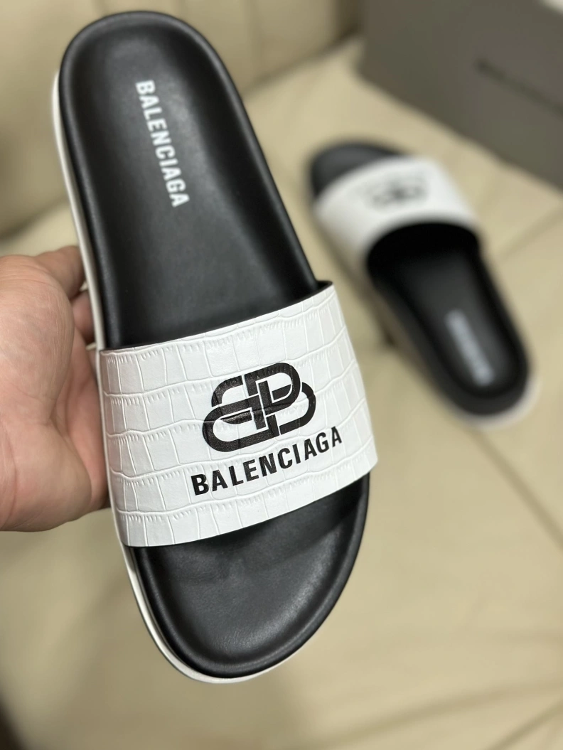 Compact Bxlxnciaga Slippers 109329