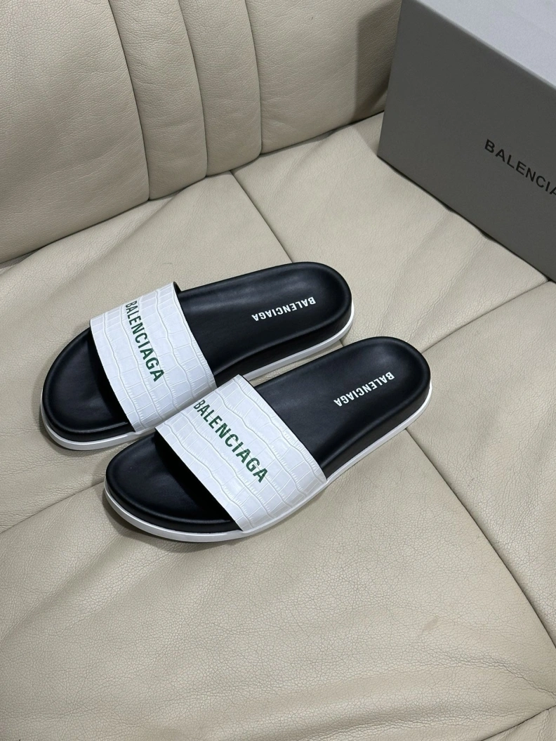 EasyMatch Bxlxnciaga Slippers 109316