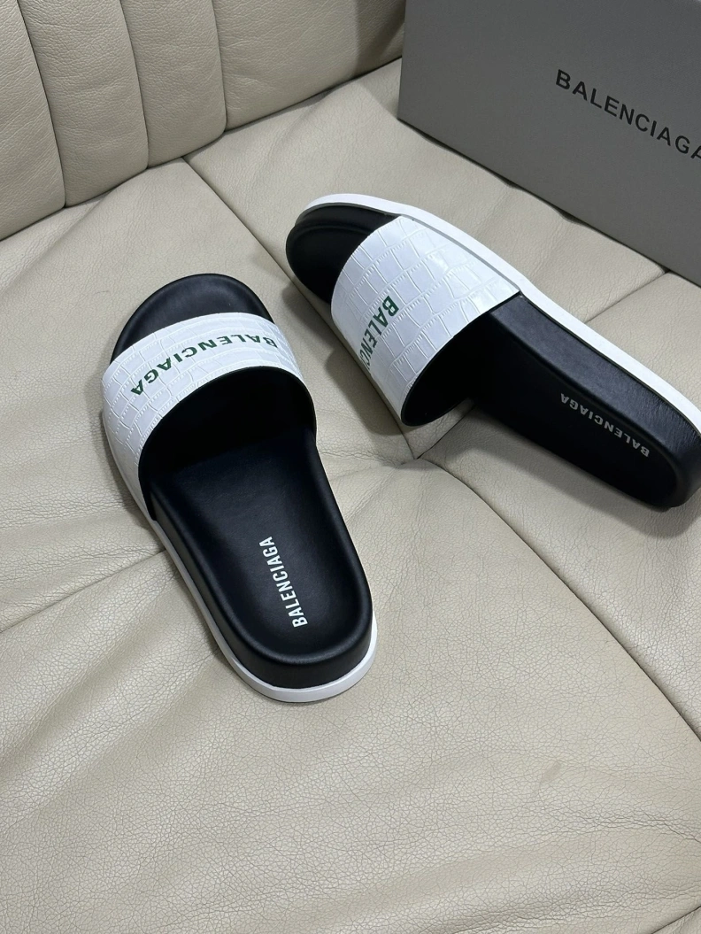EasyMatch Bxlxnciaga Slippers 109316
