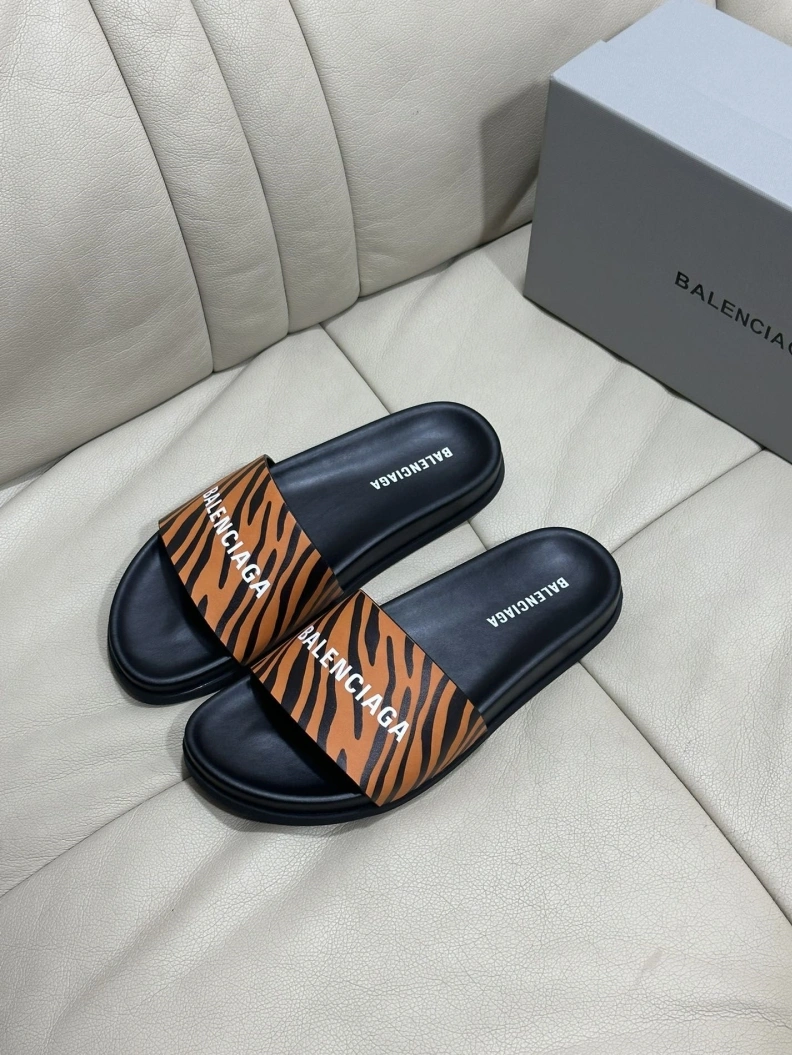 Bxlxnciaga Slippers Trendsetting 109317