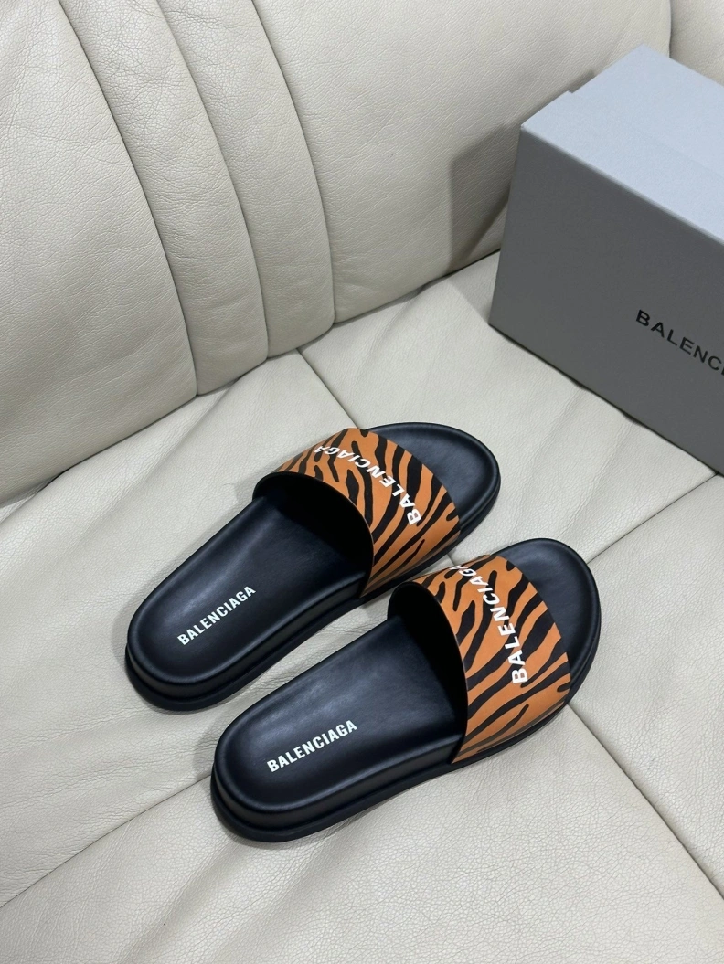 Bxlxnciaga Slippers Trendsetting 109317