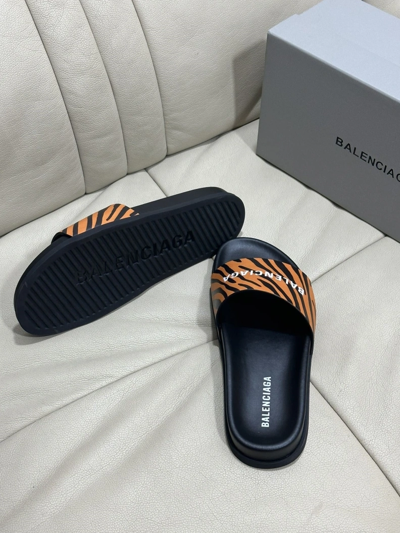 Bxlxnciaga Slippers Trendsetting 109317