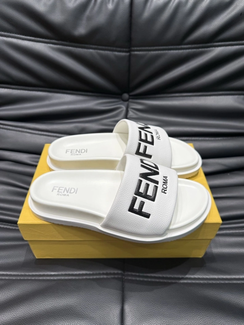 HighQuality Fxndx Slippers 147527