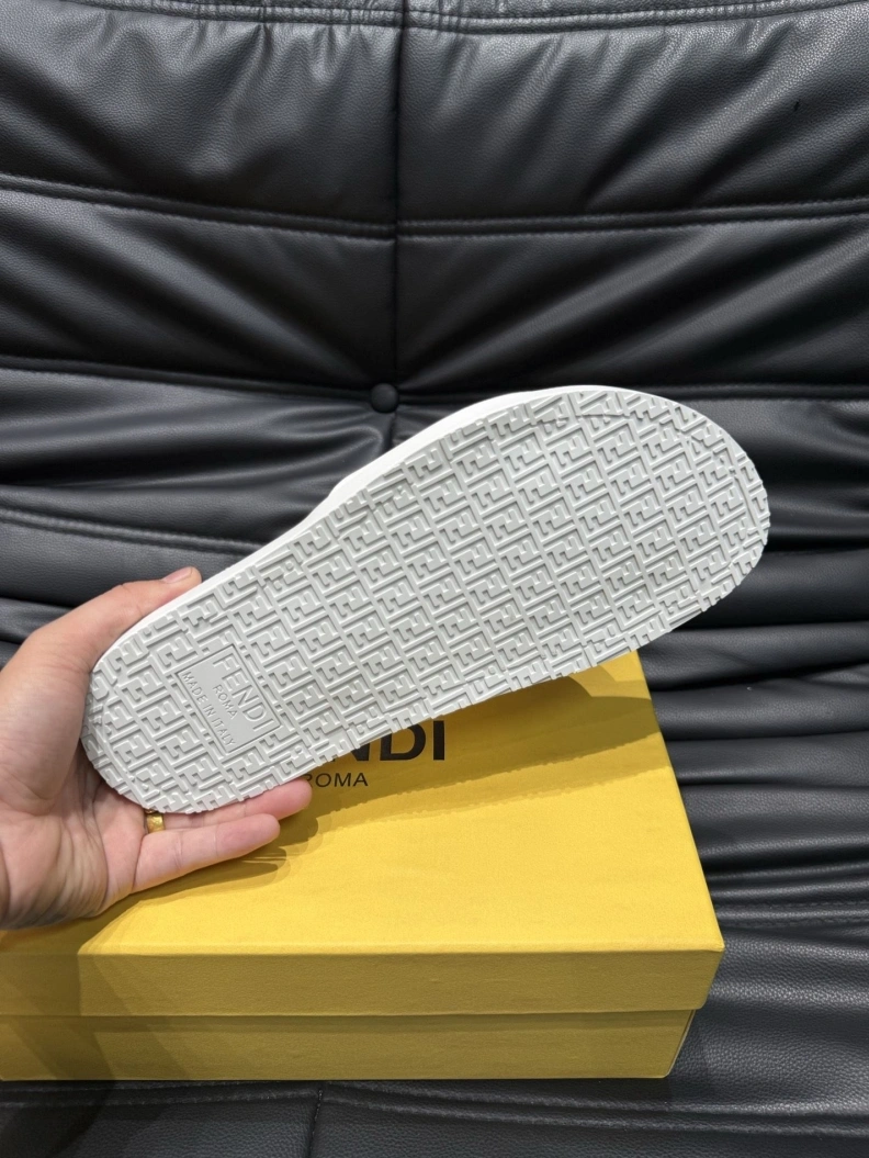 HighQuality Fxndx Slippers 147527