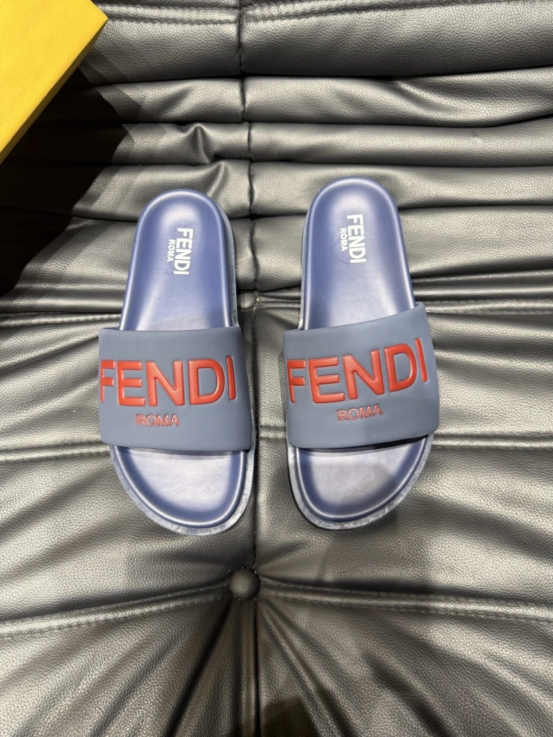 Bold Fxndx Slippers 147531