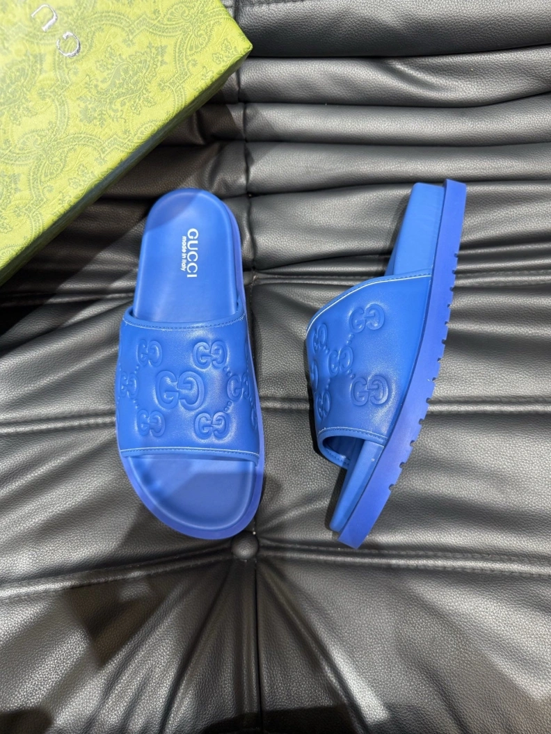 Fashionable Gxccx Slippers 156528