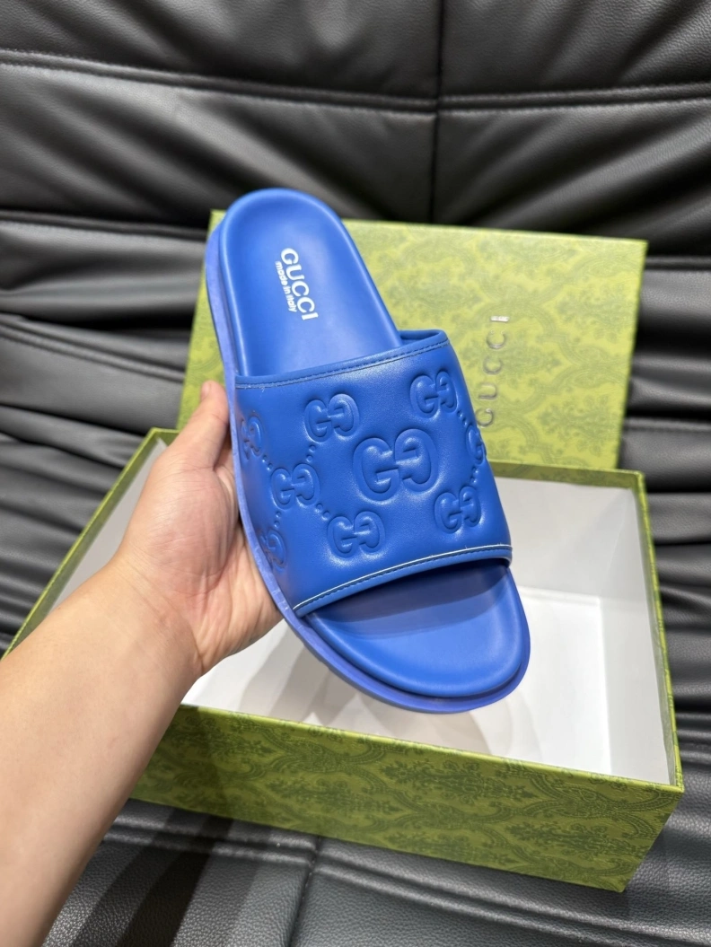 Fashionable Gxccx Slippers 156528