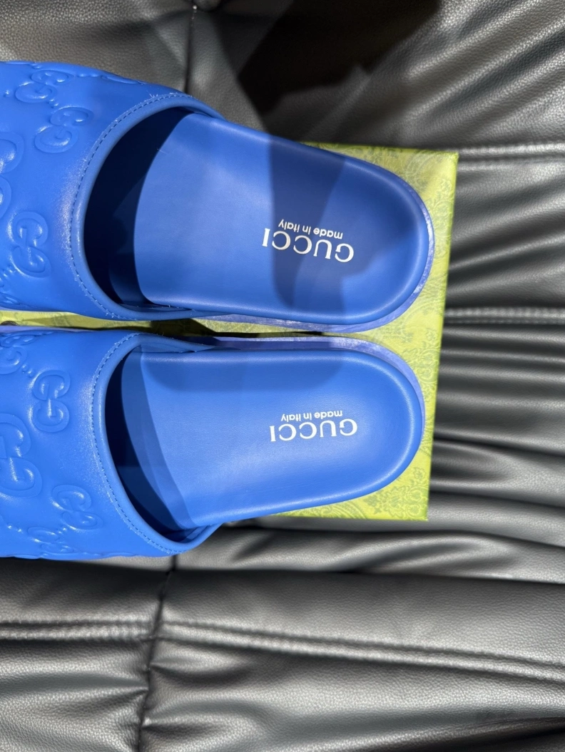 Fashionable Gxccx Slippers 156528