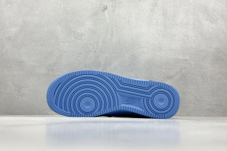 Vibrant Nxkx Sneakers 198942