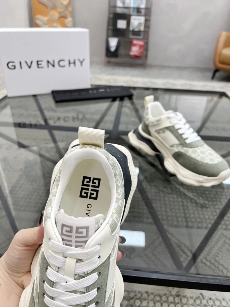Gxvxnchy Sneakers Bold 152675