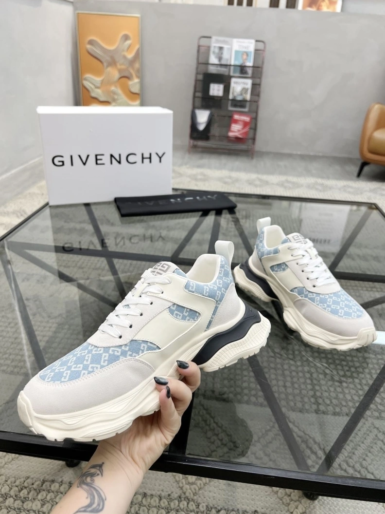 DailyWear Gxvxnchy Sneakers 152672