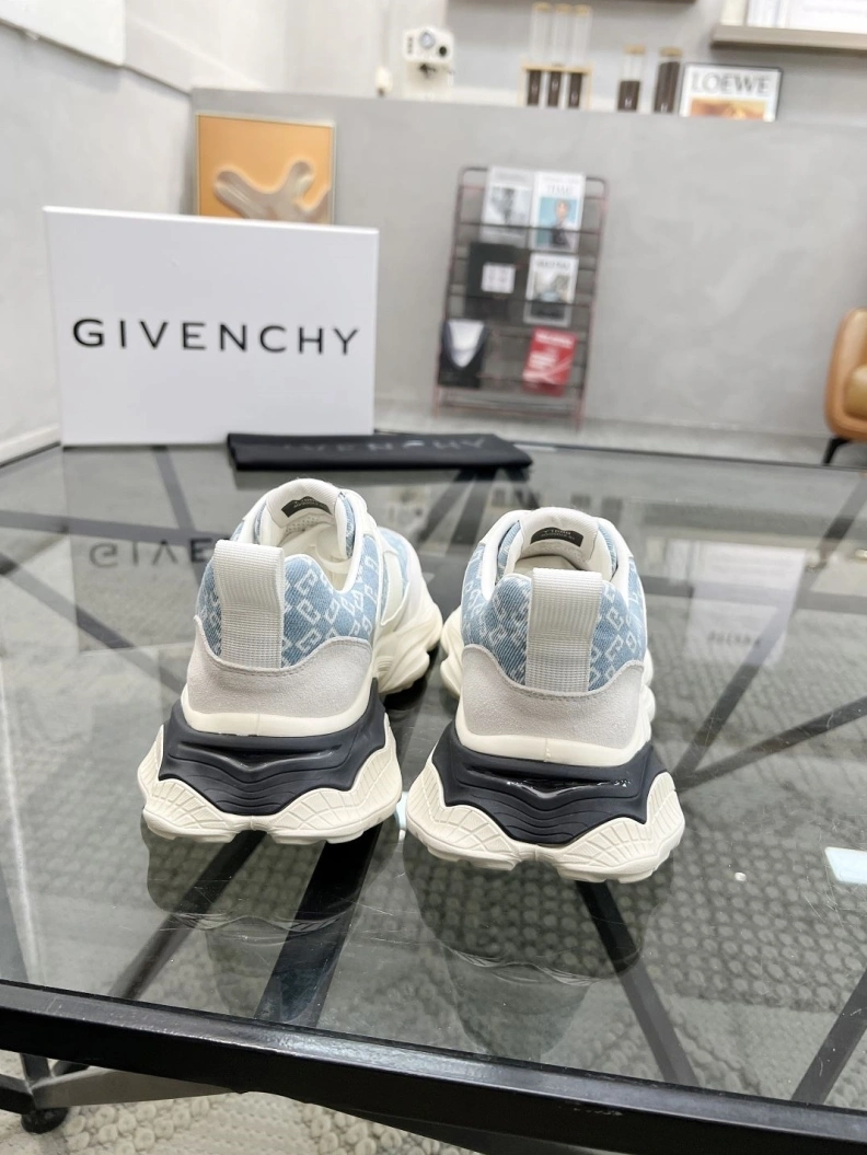 DailyWear Gxvxnchy Sneakers 152672