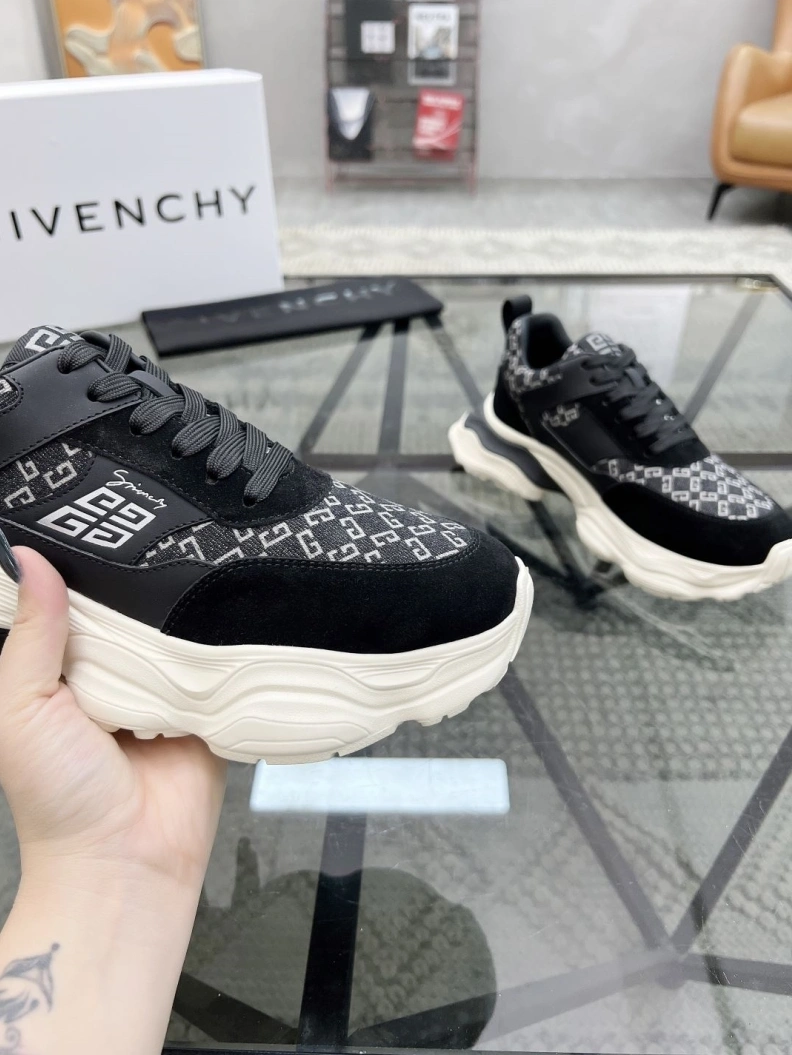 UrbanStyle Gxvxnchy Sneakers 152673