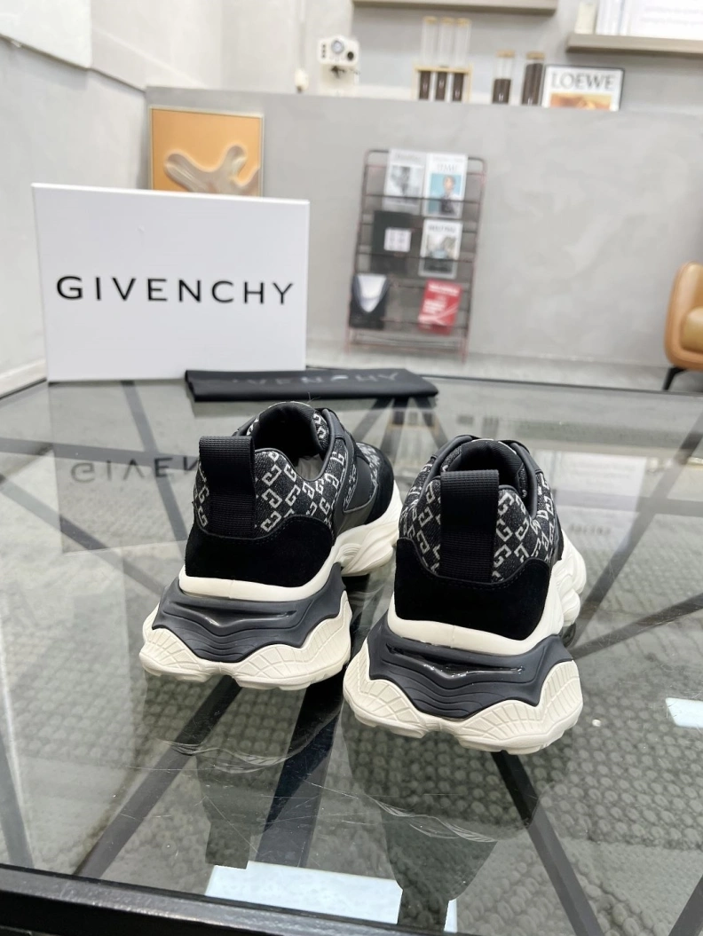 UrbanStyle Gxvxnchy Sneakers 152673