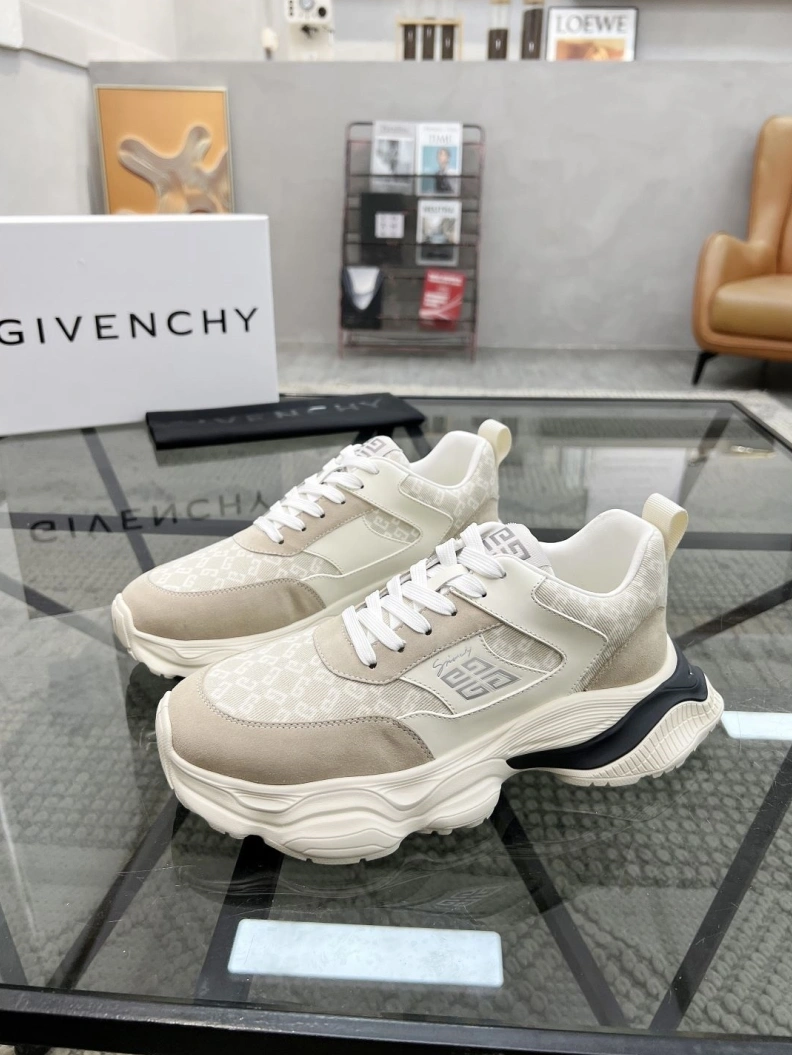 Gxvxnchy Sneakers Elegant 152671
