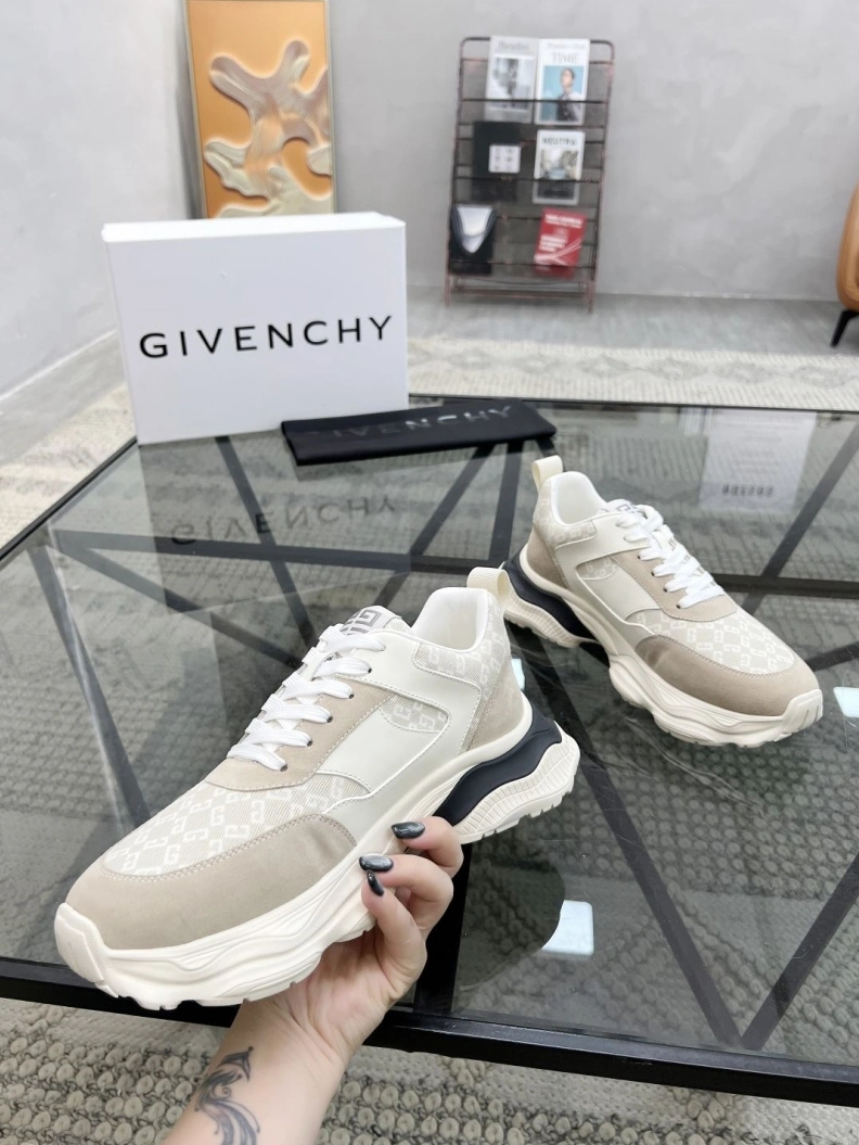 Gxvxnchy Sneakers Elegant 152671