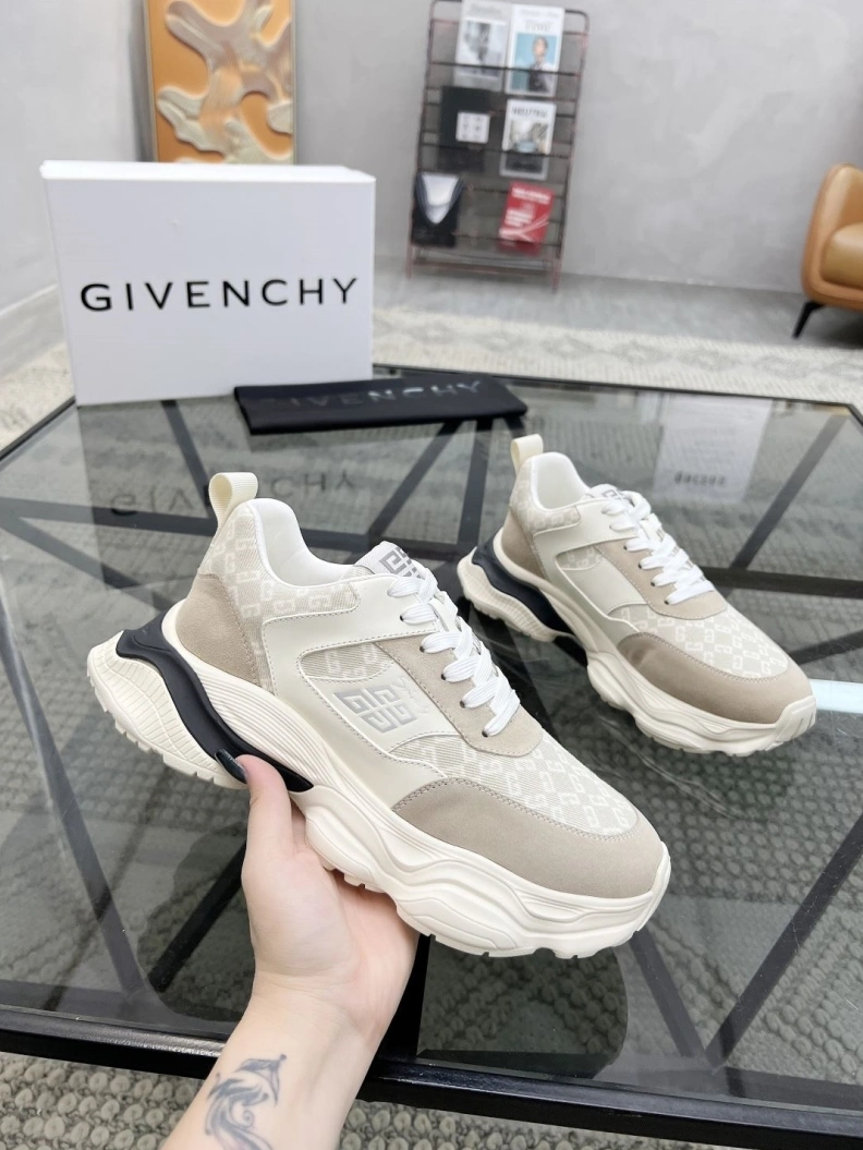 Gxvxnchy Sneakers Elegant 152671