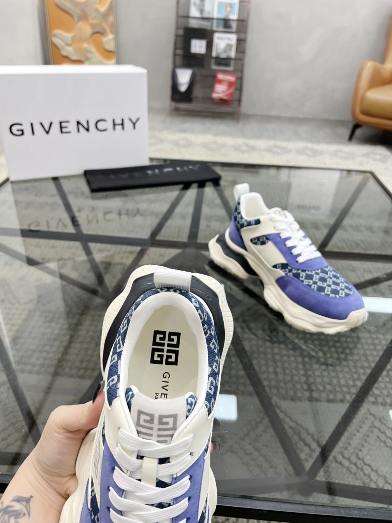 Durable Gxvxnchy Sneakers 152670
