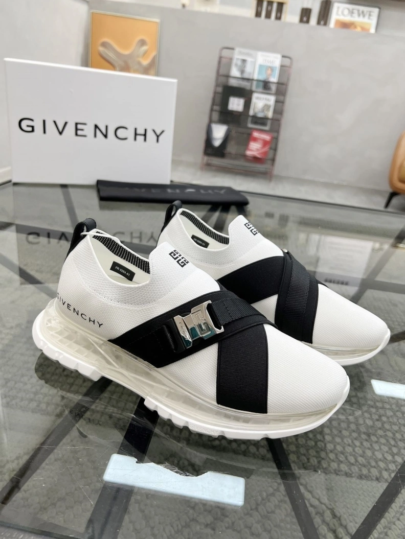 Refined Gxvxnchy Sneakers 152666