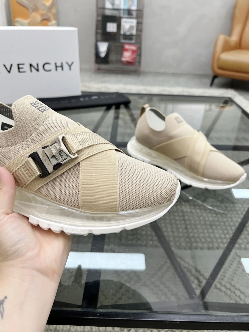 Durable Gxvxnchy Sneakers 152664