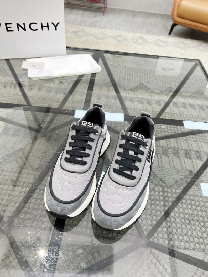 Gxvxnchy Sneakers Affordable 152660