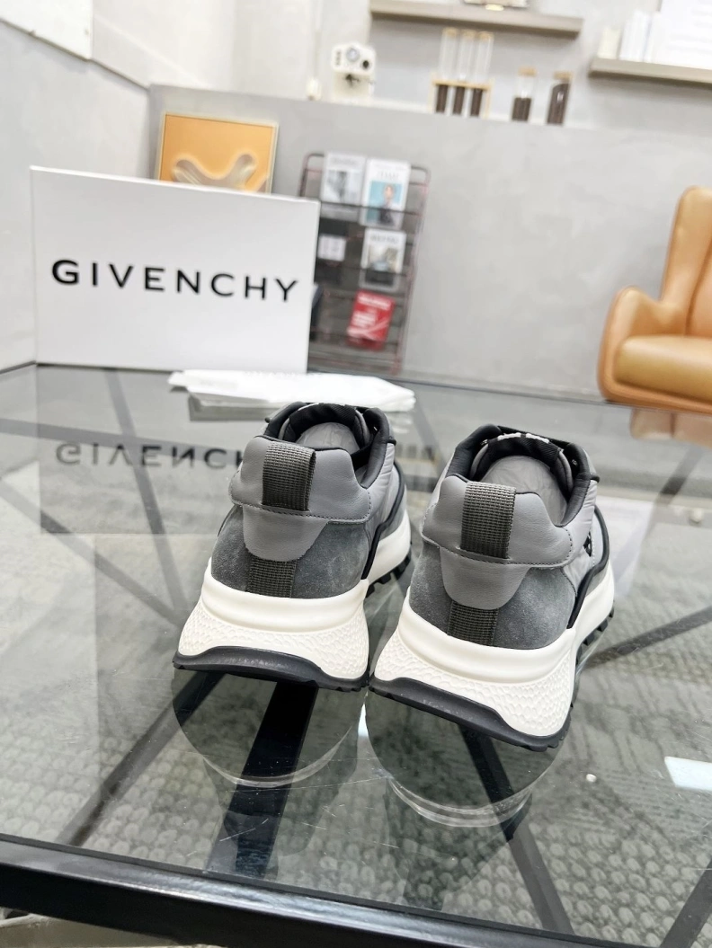 Gxvxnchy Sneakers Affordable 152660