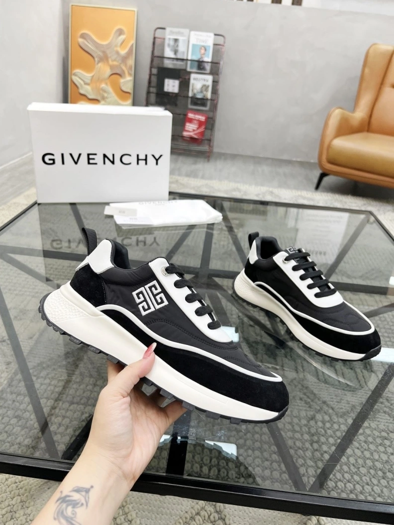 Gxvxnchy Sneakers EyeCatching 152662