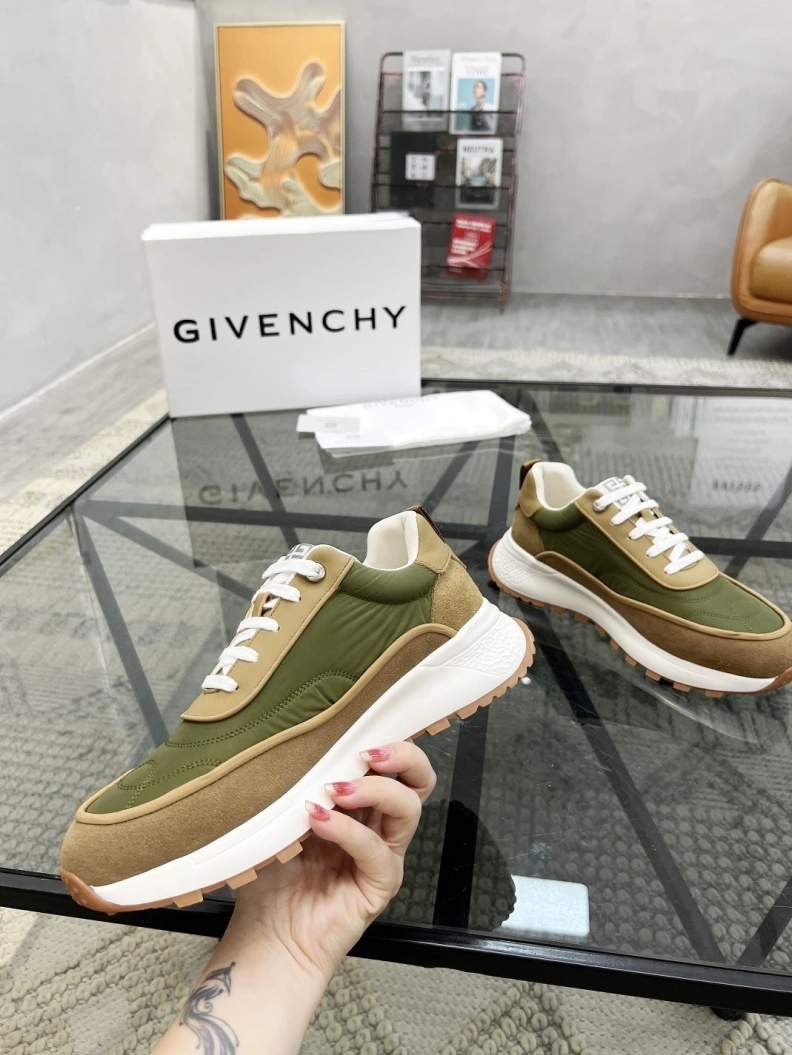 Gxvxnchy Sneakers Cozy 152658