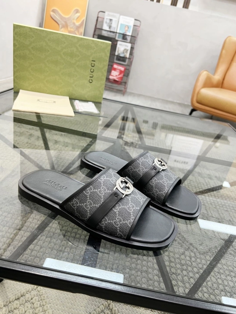 Sleek Gxccx Slippers 156523