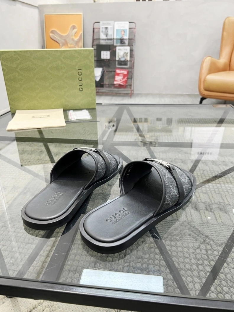 Sleek Gxccx Slippers 156523