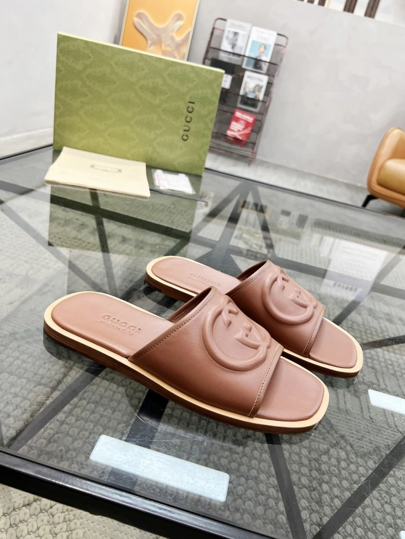 Affordable Gxccx Slippers 156512