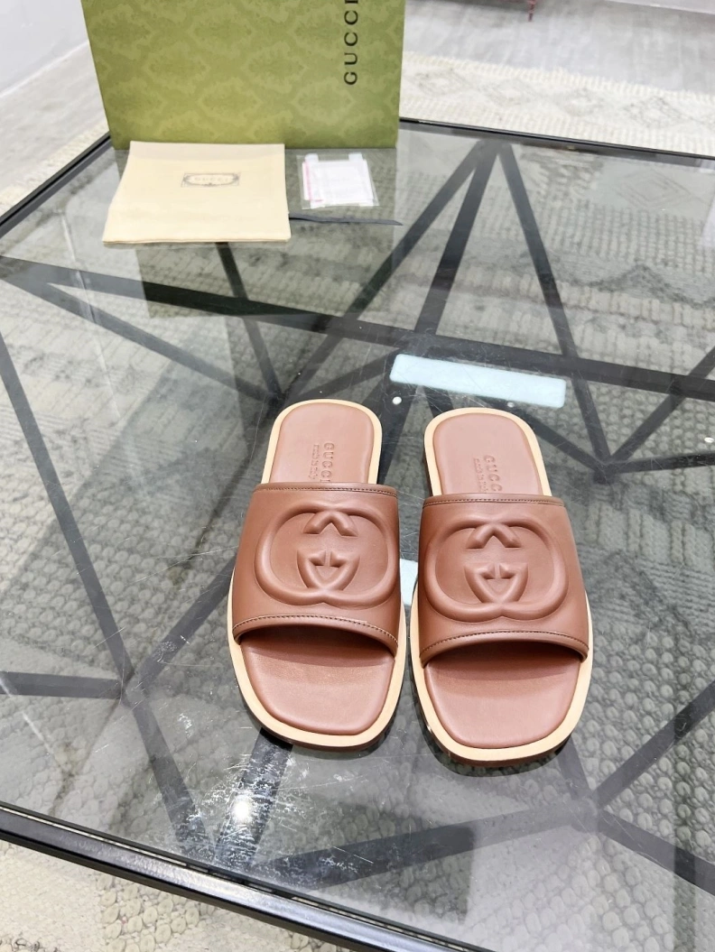 Affordable Gxccx Slippers 156512