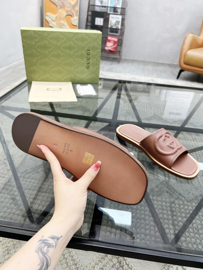 Affordable Gxccx Slippers 156512