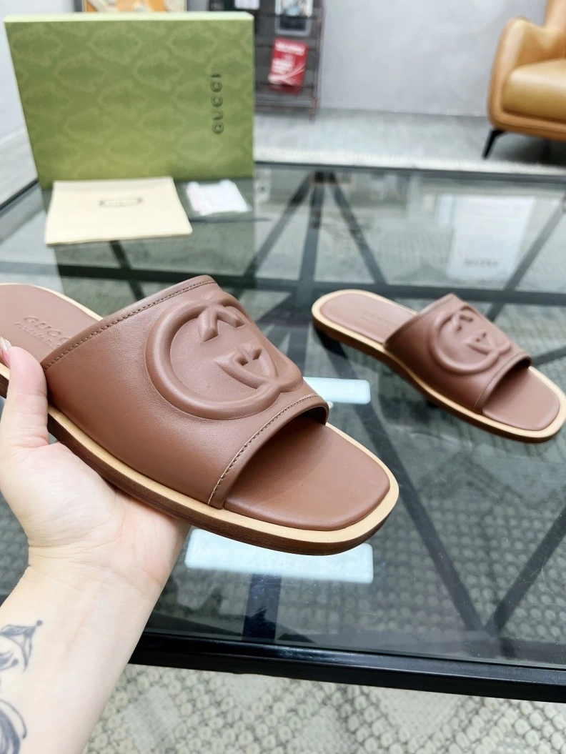 Affordable Gxccx Slippers 156512