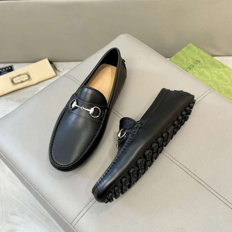 Sleek Gxccx Leather Shoes 156718
