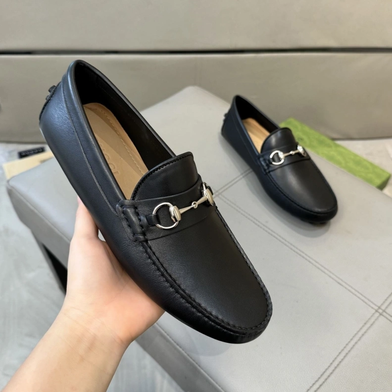 Sleek Gxccx Leather Shoes 156718