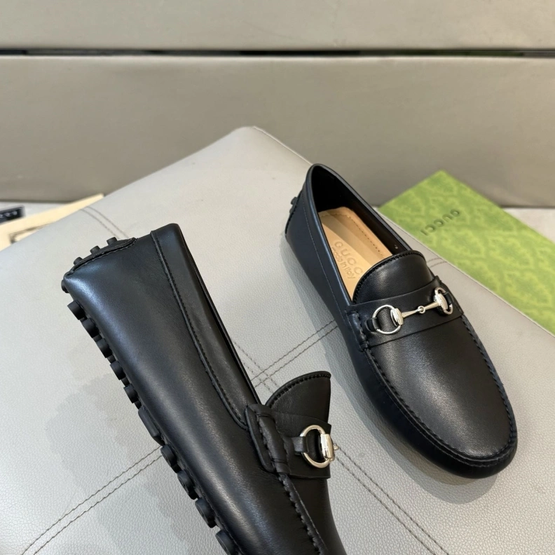 Sleek Gxccx Leather Shoes 156718