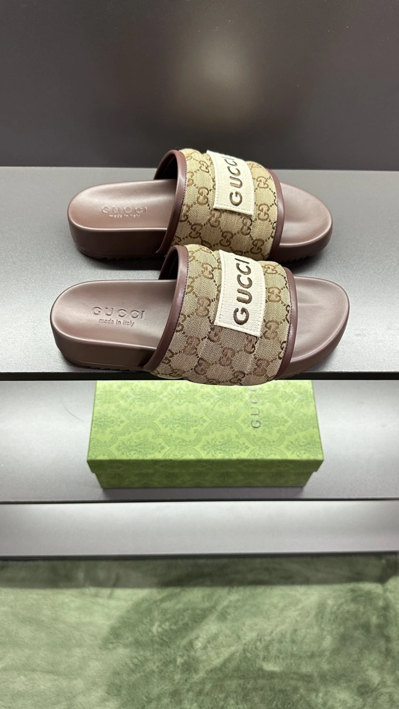 Gxccx Slippers Practical 156517
