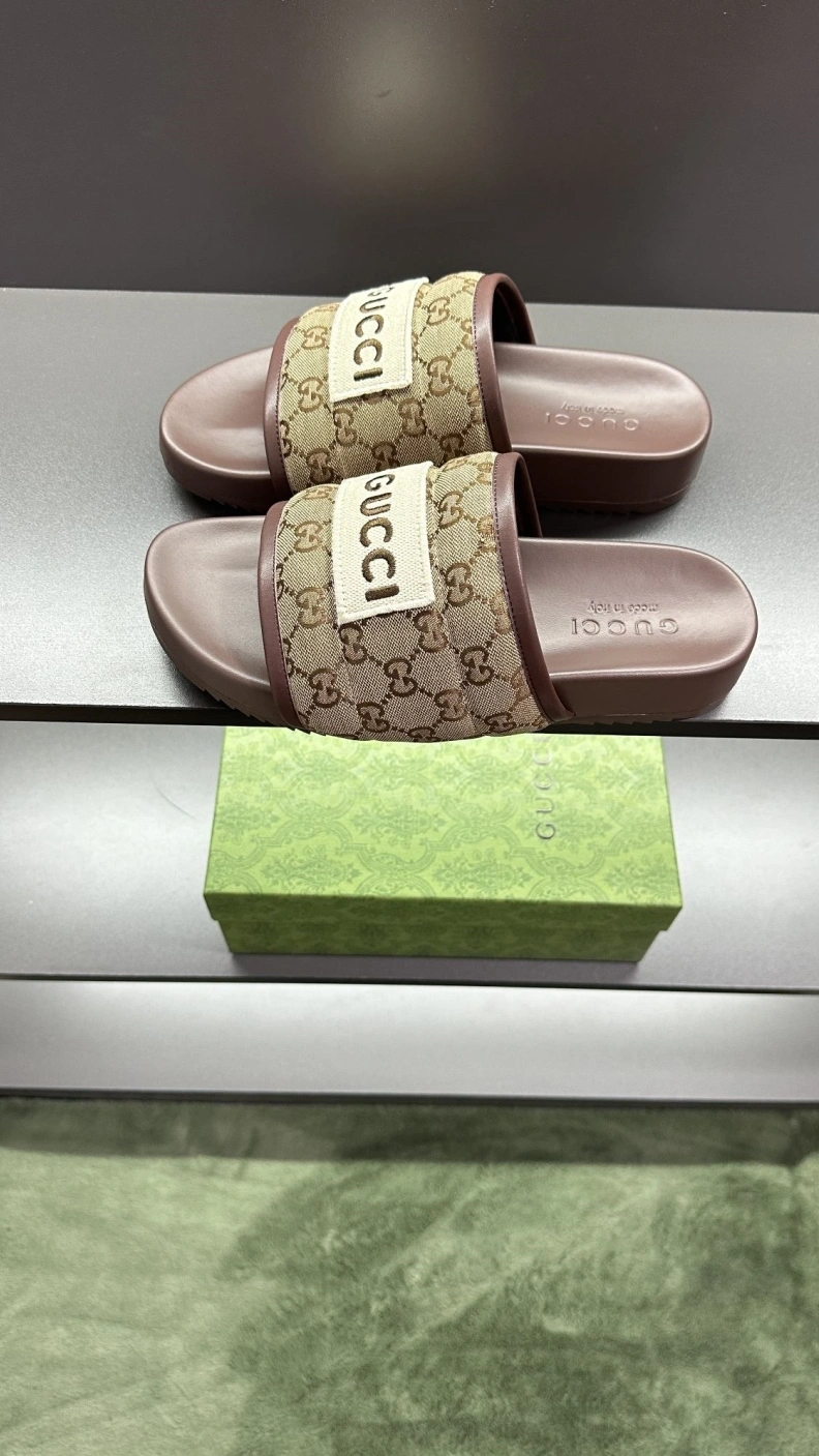 Gxccx Slippers Practical 156517