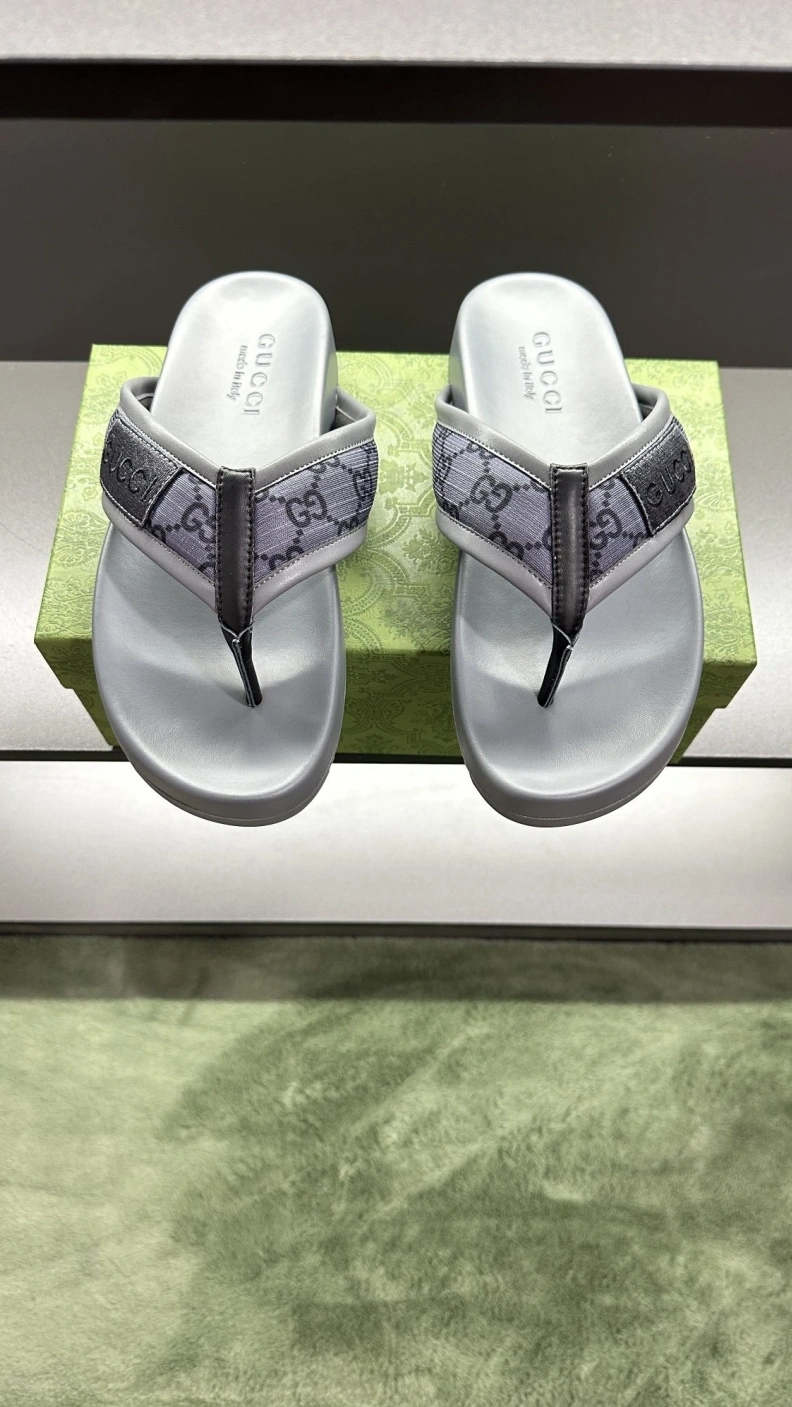 Unique Gxccx Slippers 156513