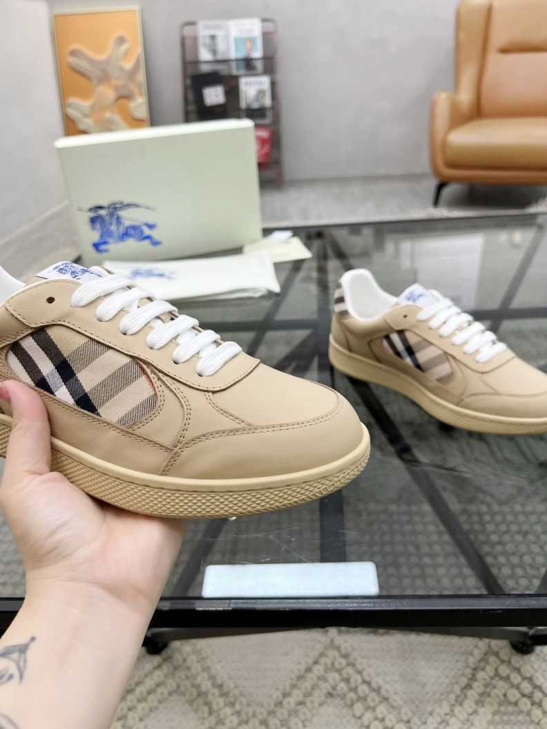 Compact Bxrbxrry Sneakers 114746