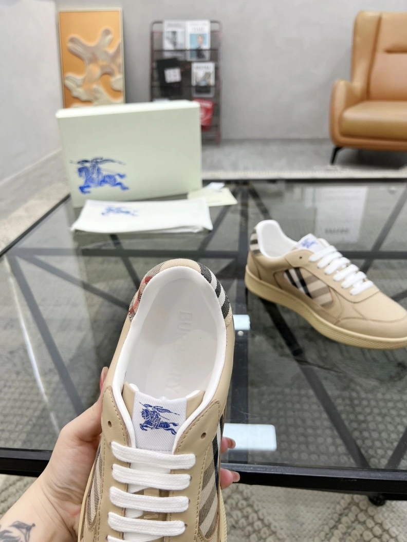 Compact Bxrbxrry Sneakers 114746
