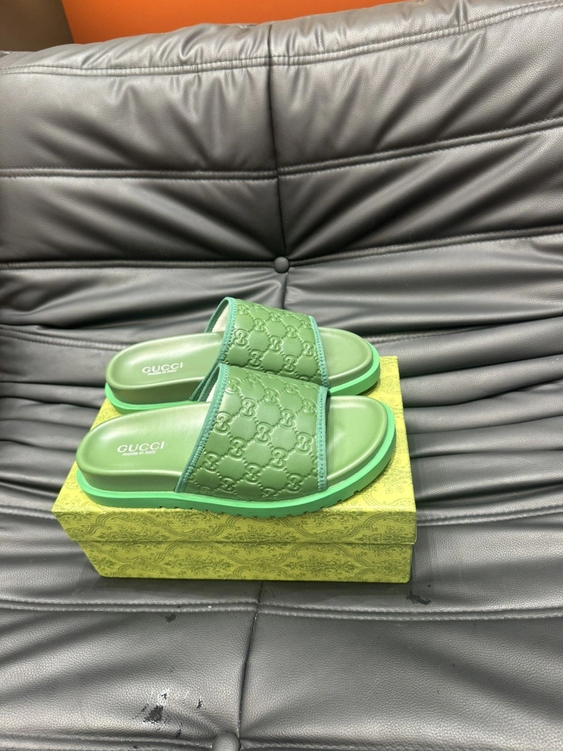 Elegant Gxccx Slippers 156498