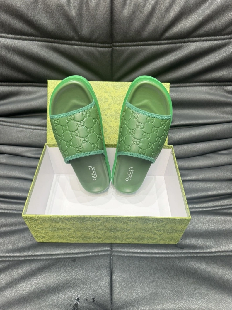 Elegant Gxccx Slippers 156498