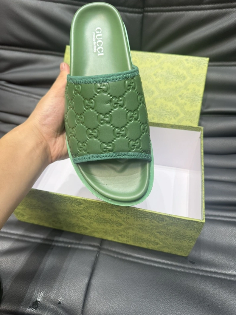 Elegant Gxccx Slippers 156498