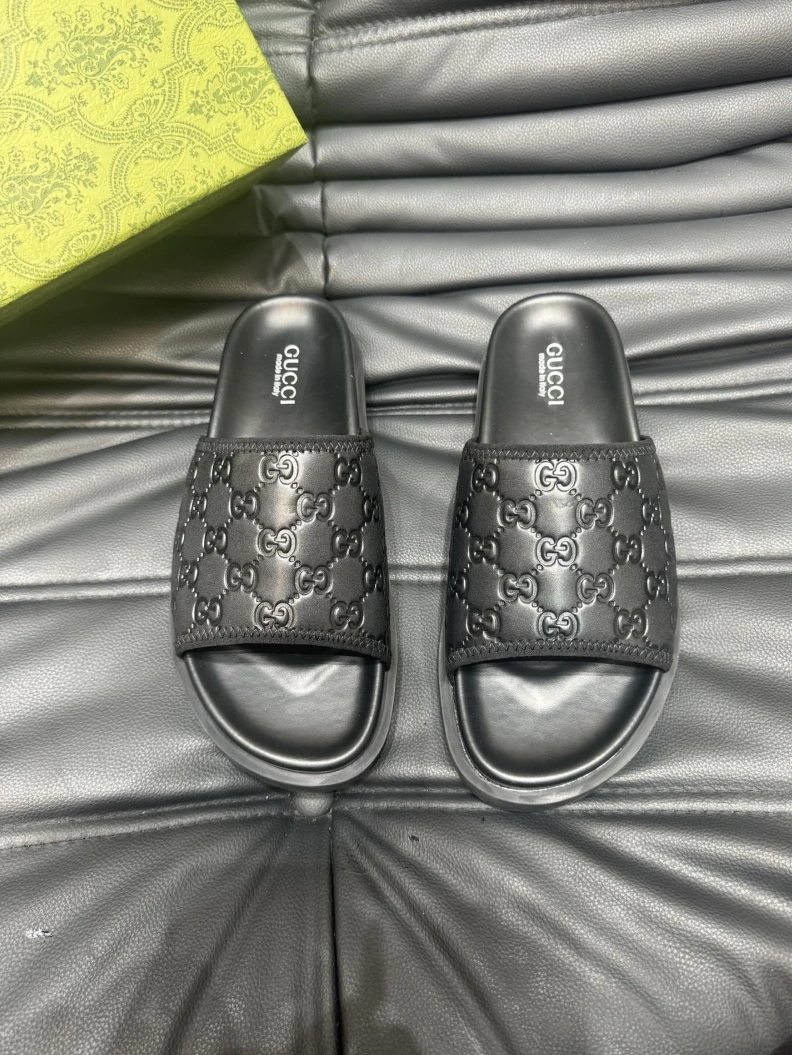 Functional Gxccx Slippers 156497
