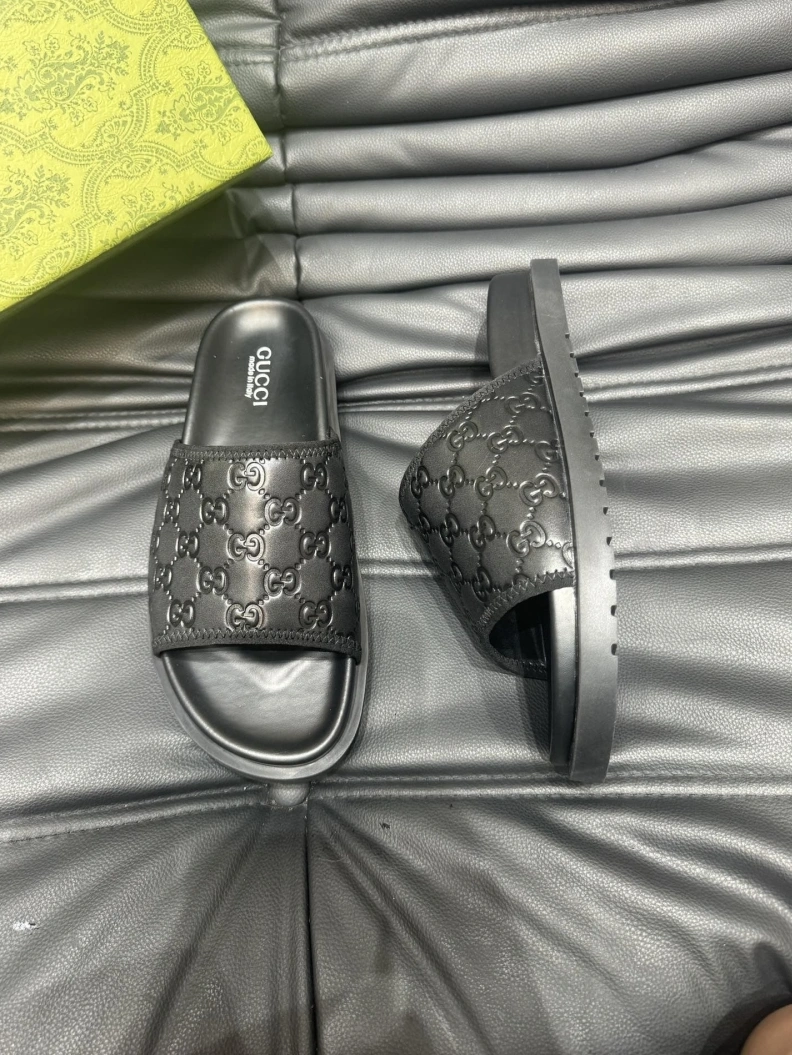 Functional Gxccx Slippers 156497