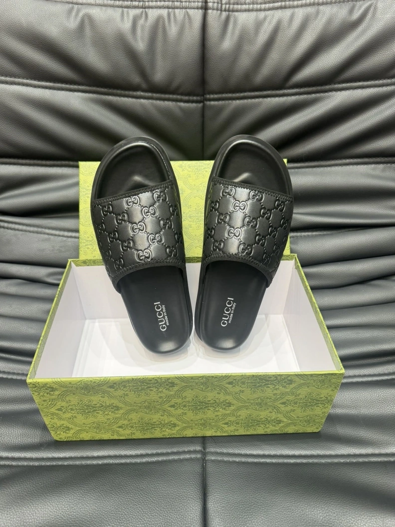 Functional Gxccx Slippers 156497