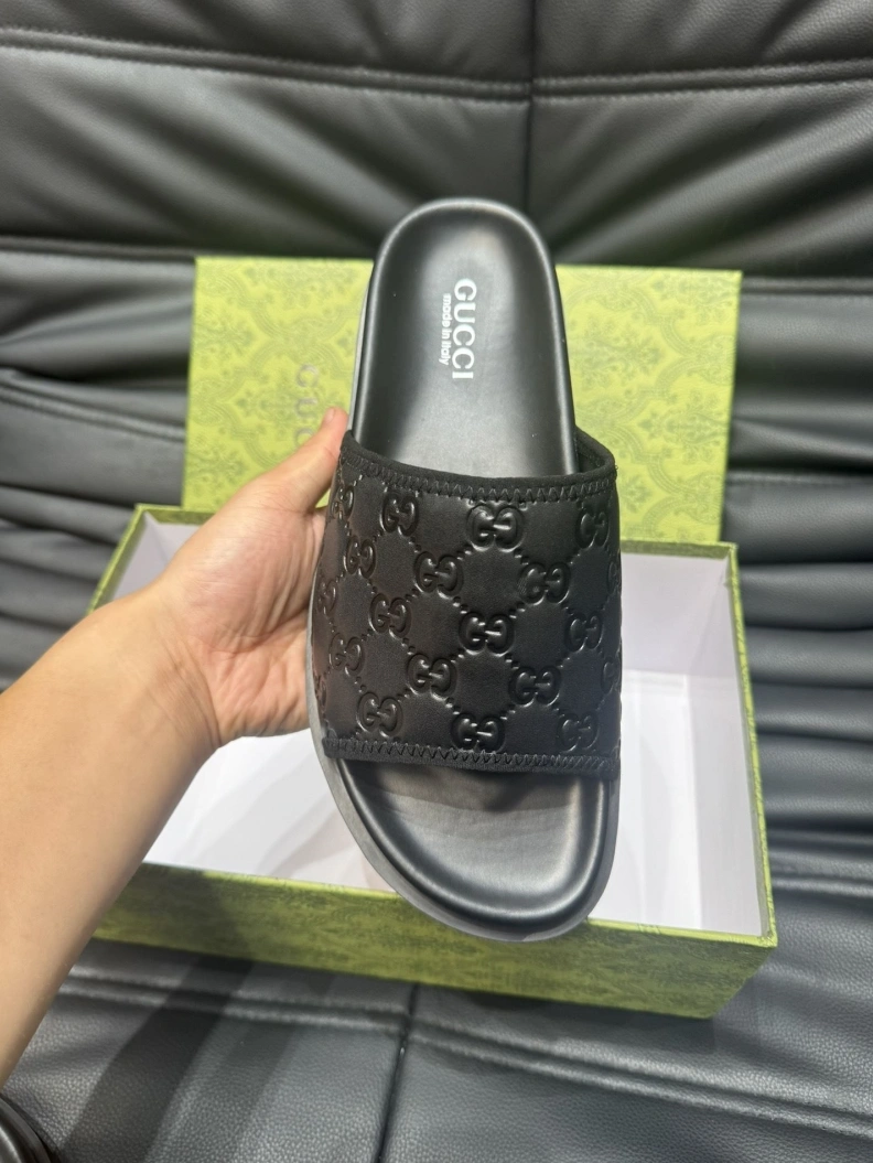 Functional Gxccx Slippers 156497
